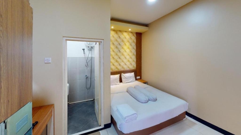 Merr 57 Surabaya Exterior photo