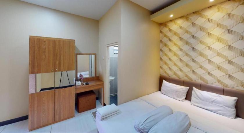 Merr 57 Surabaya Exterior photo