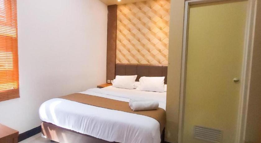 Merr 57 Surabaya Exterior photo